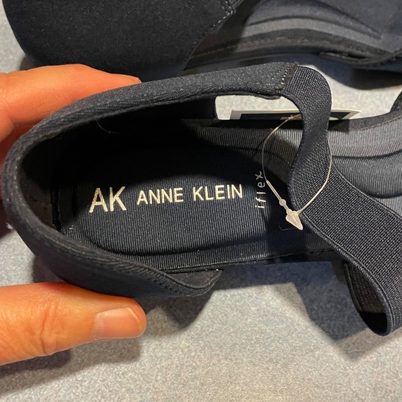 NWT Anne Klein Shoes Size 9 - Picture 3 of 3